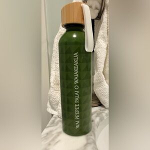 Ritz-Carlton Residences Waikiki Beach Reusable Metal Water Bottle - Olive Green